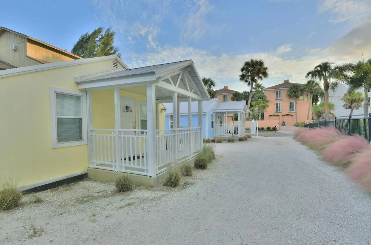 Holiday home Siesta Beach Cottage, Sleeps 6, Walk To Beach, Stores, & Restaurants Siesta Key