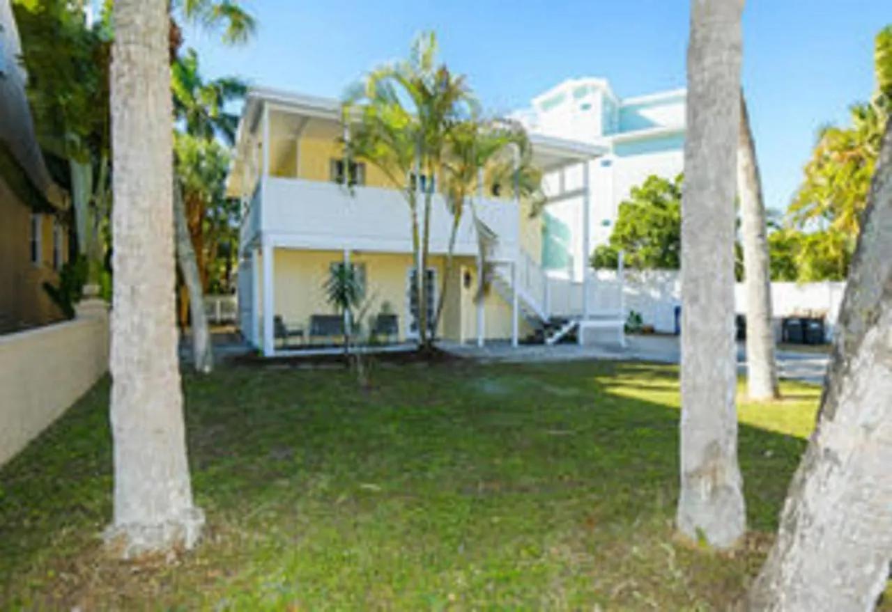 Avenida Lower * Siesta Key