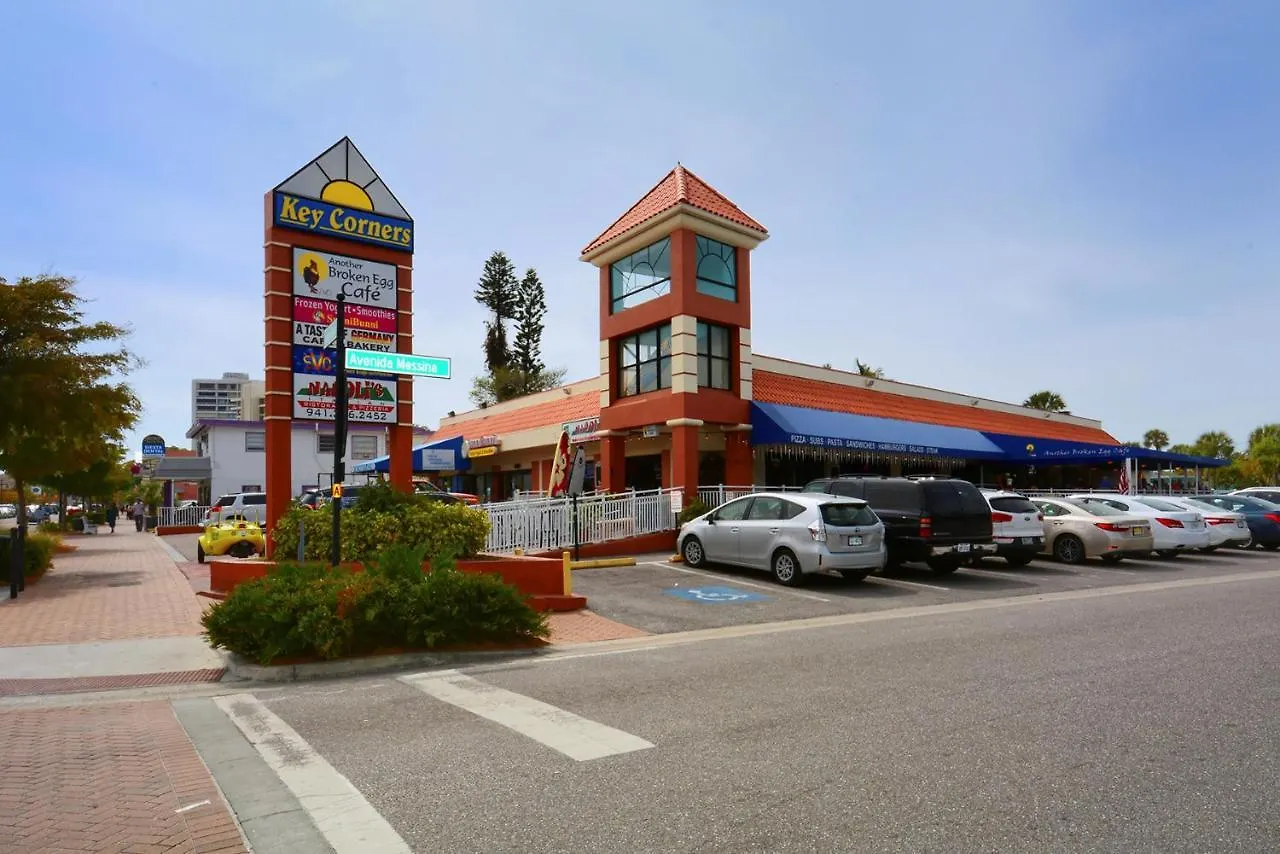 Canal 315 - Right In Village! Holiday home Siesta Key