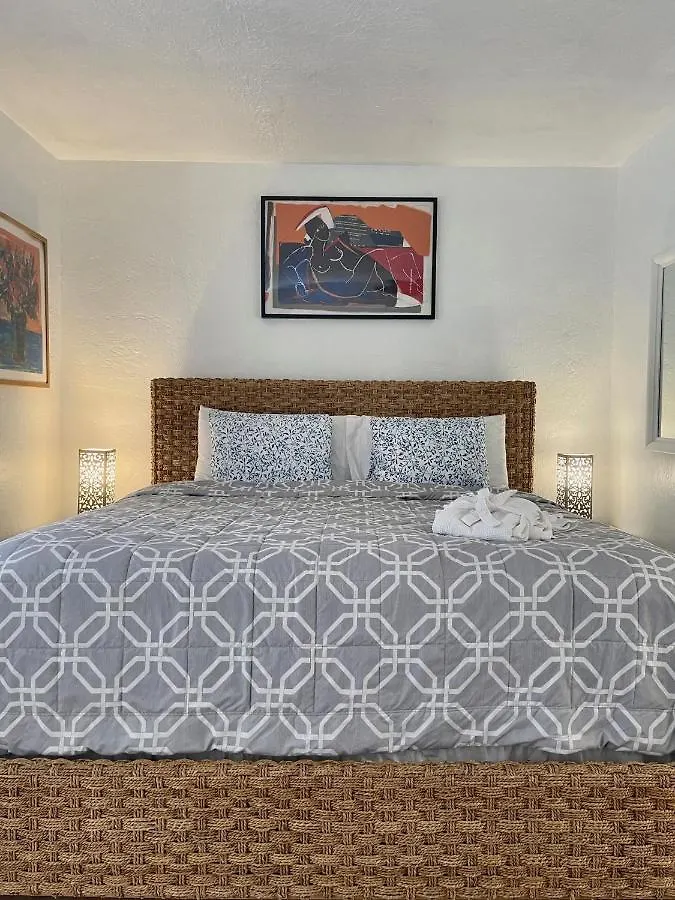 Apartment The At Turtle Beach (adults Only)