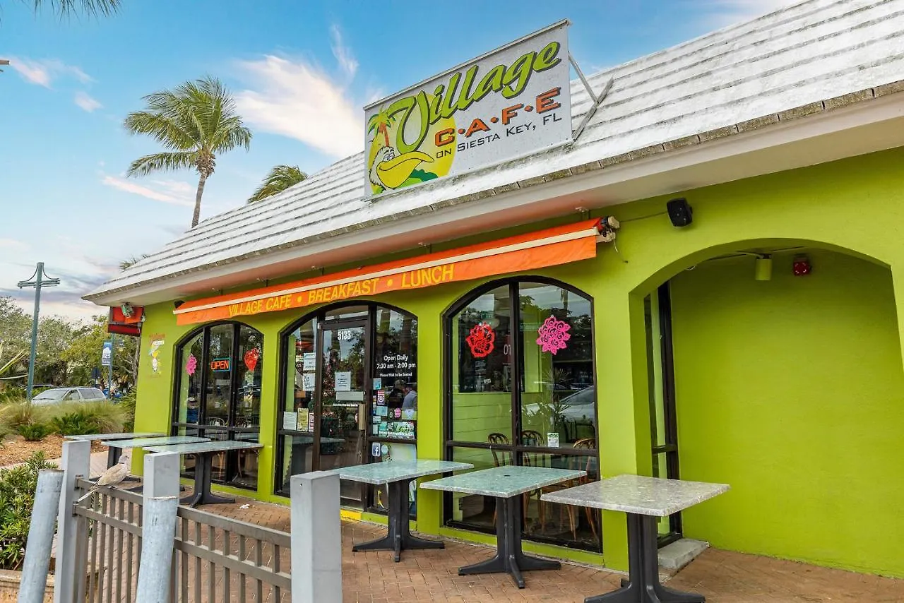 Holiday home Heat Of Siesta Village Walk To W Heated Pool Siesta Key