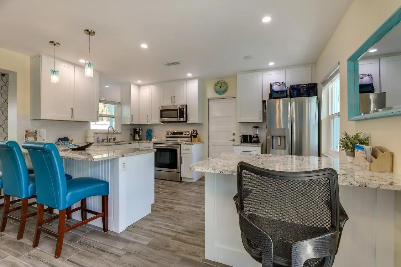 Dream Vacation Near Village! * Siesta Key