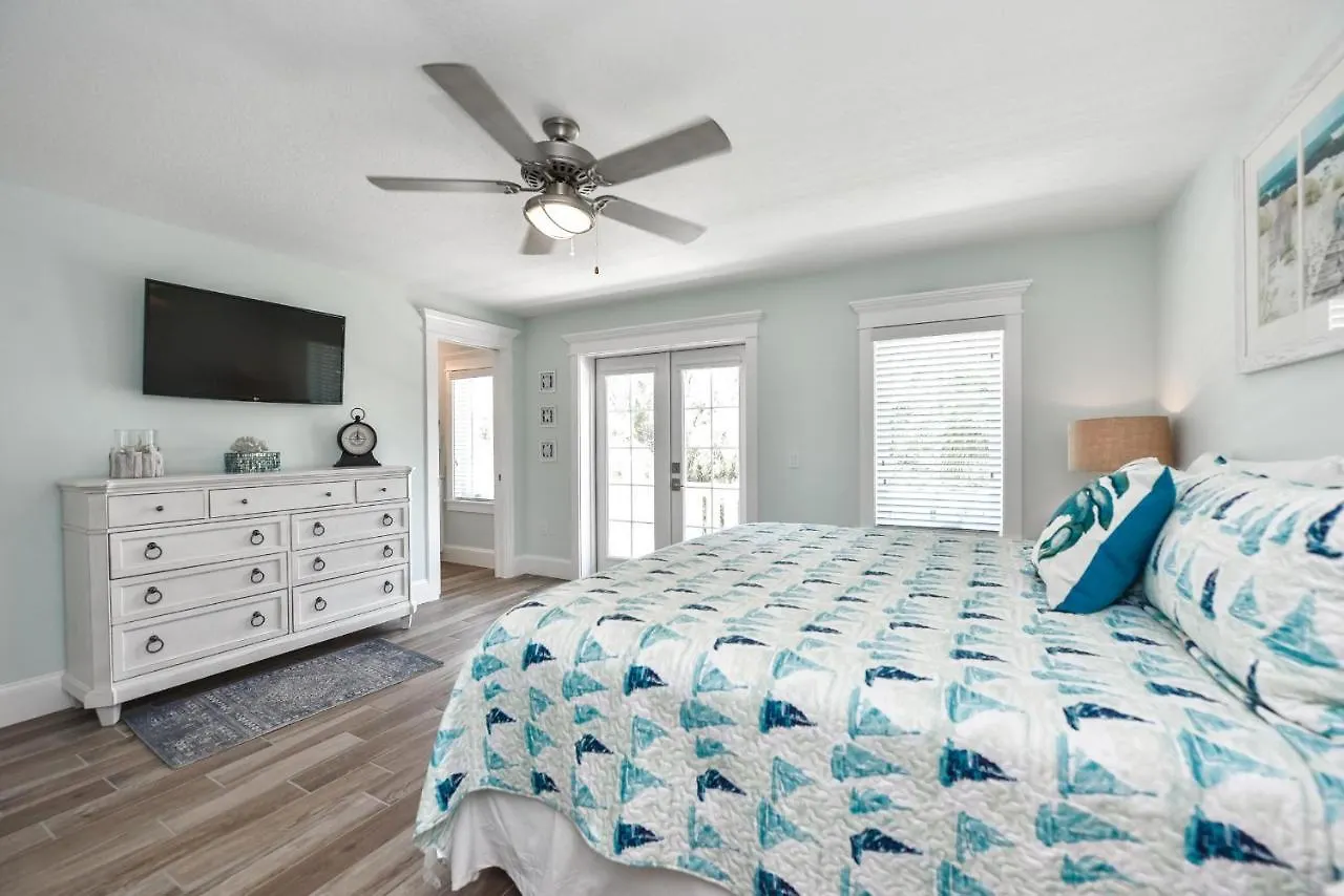 Holiday home Sea Spray *
