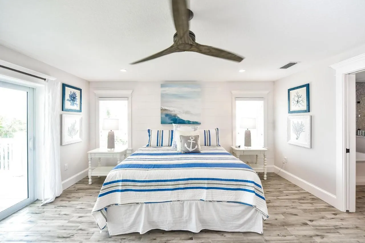 Aloft On Canal Holiday home Siesta Key