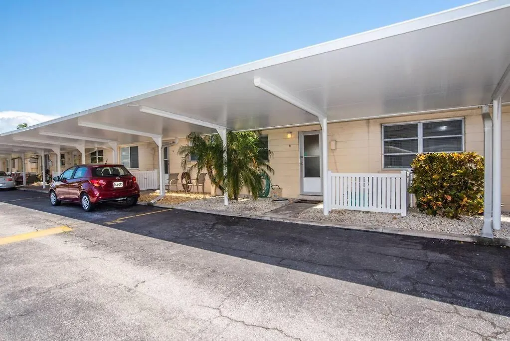 Updated 2 Bed / 1 Bath On The Beach! Apartment Siesta Key