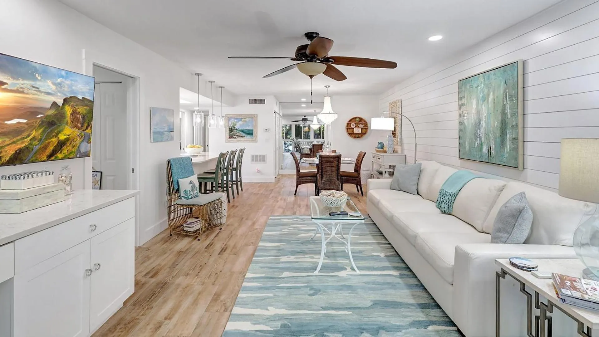 1166 Pd Contemporary Coastal Luxury Holiday home