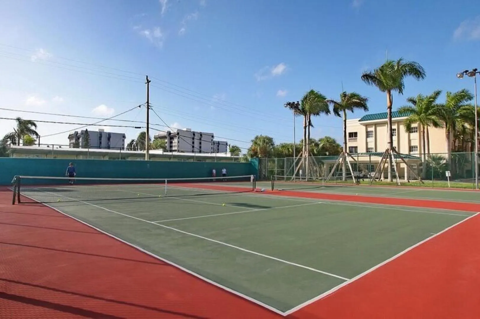Palm Bay Club *