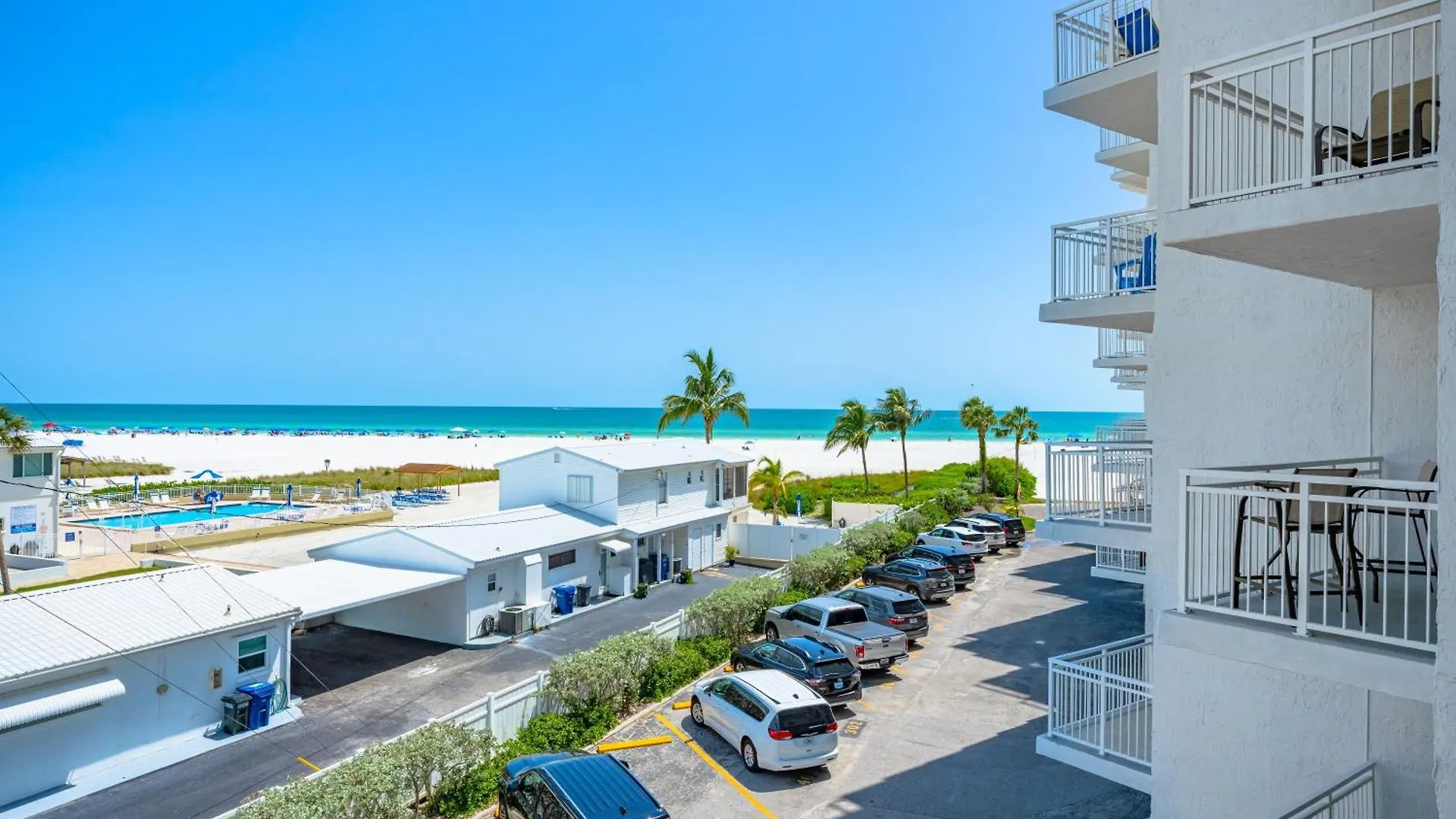 Jamaica Royale Beachfront Tower