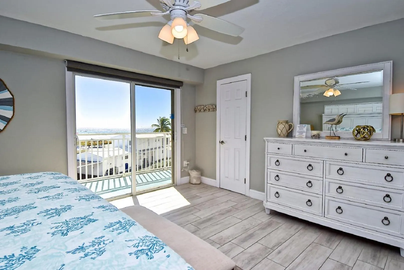 Apartment Jamaica Royale Beachfront Tower Siesta Key
