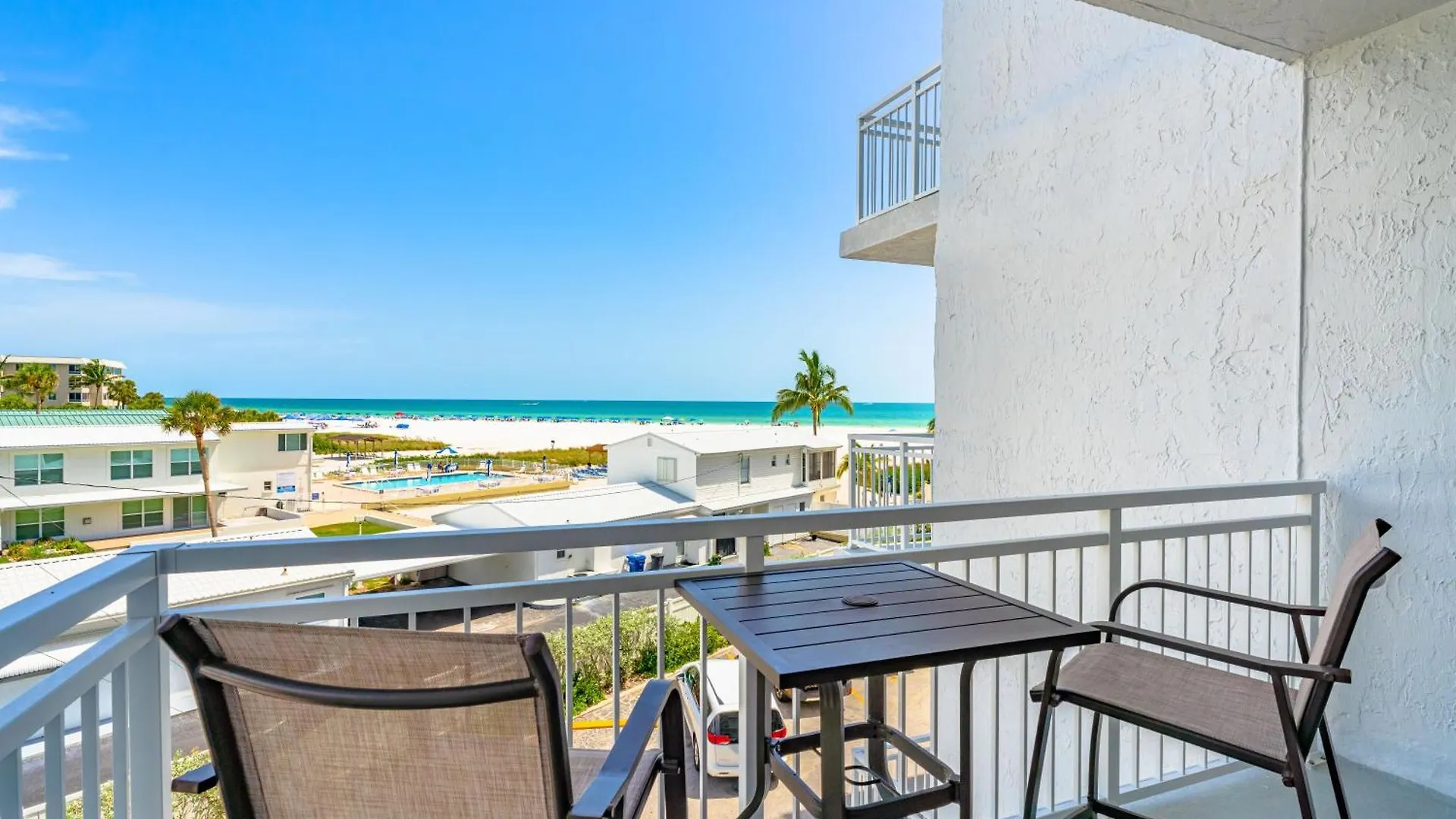Jamaica Royale Beachfront Tower Apartment *