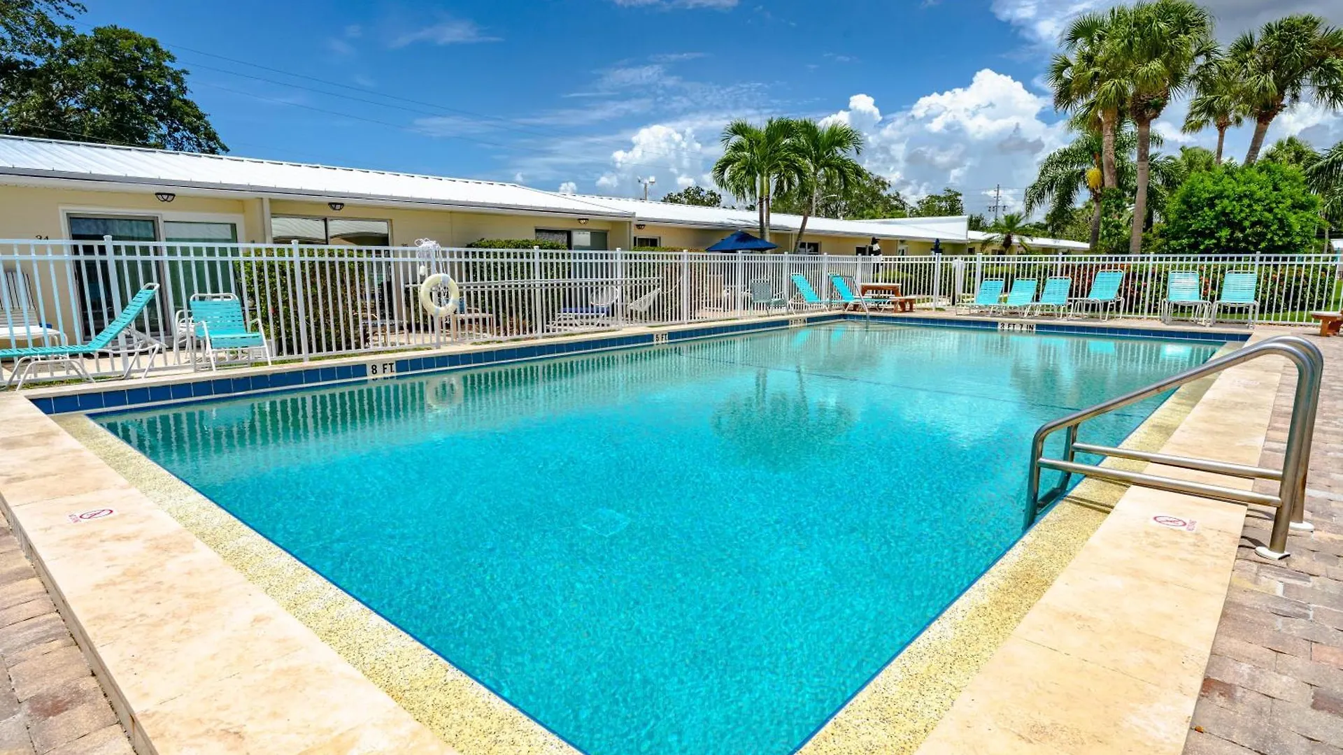 Jamaica Royale Beachfront Tower Apartment *