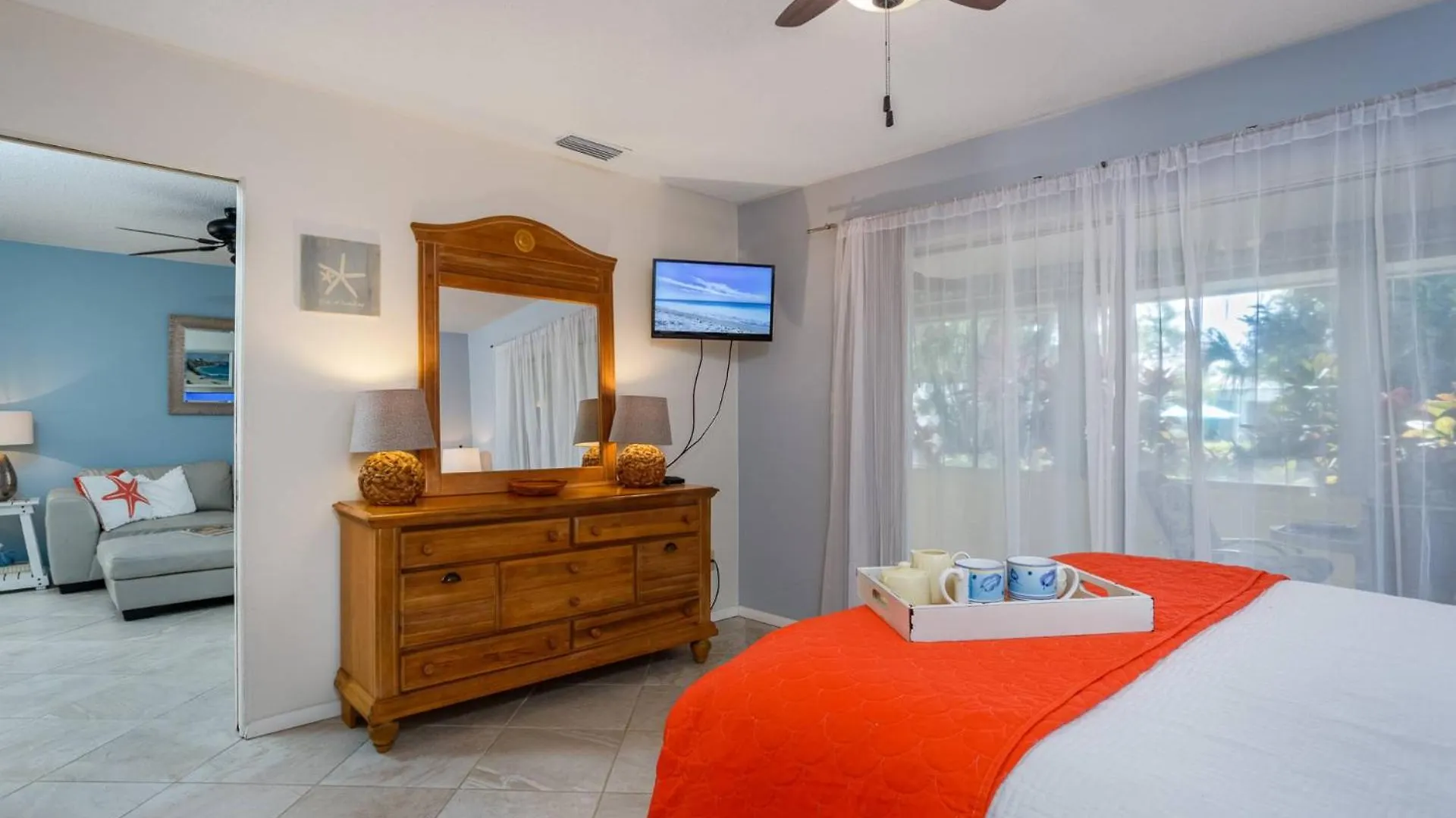 Holiday home Moonmist Circle-steps To Heated Pool *