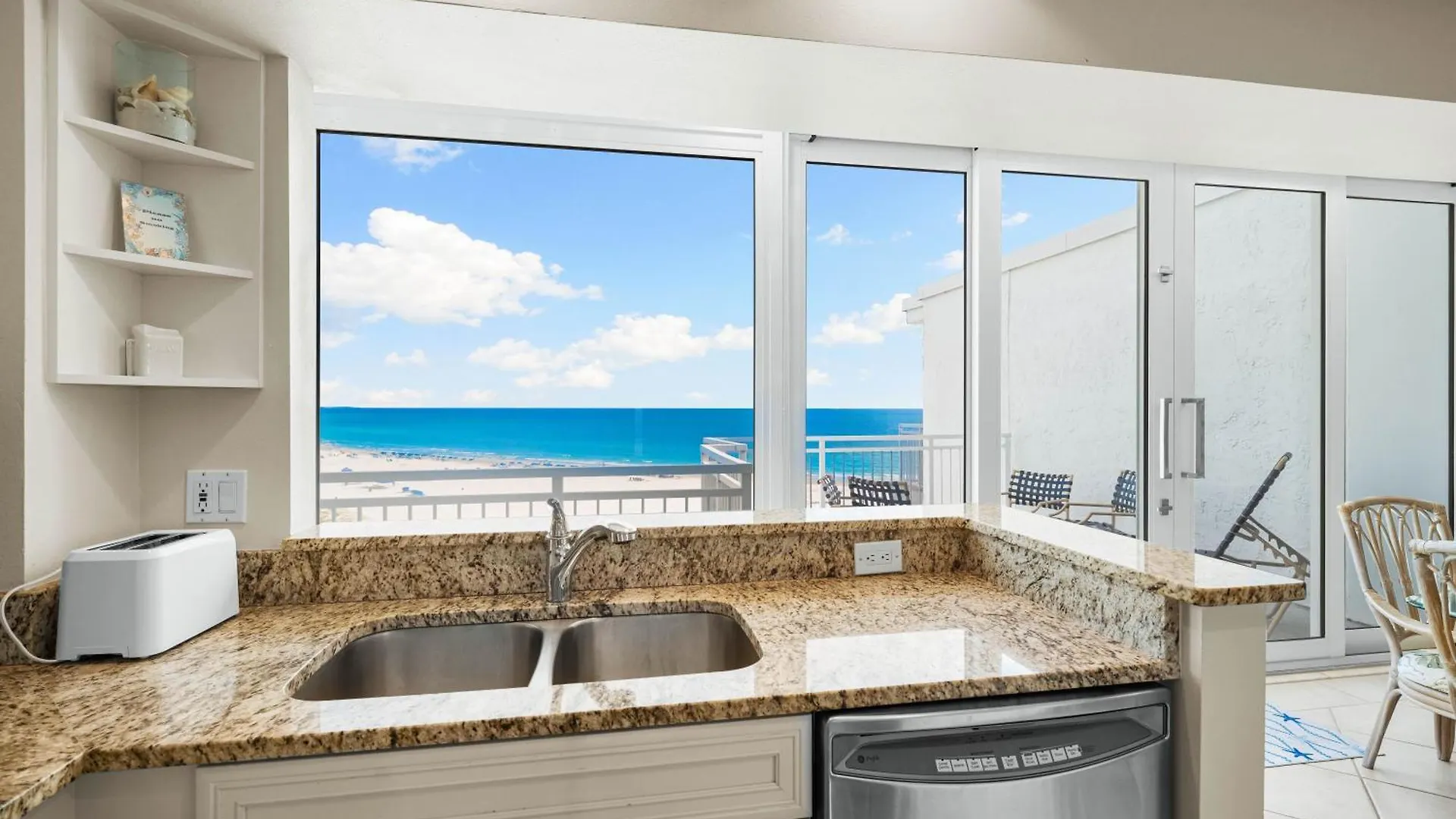 Apartment Jamaica Royale Beachfront Tower *