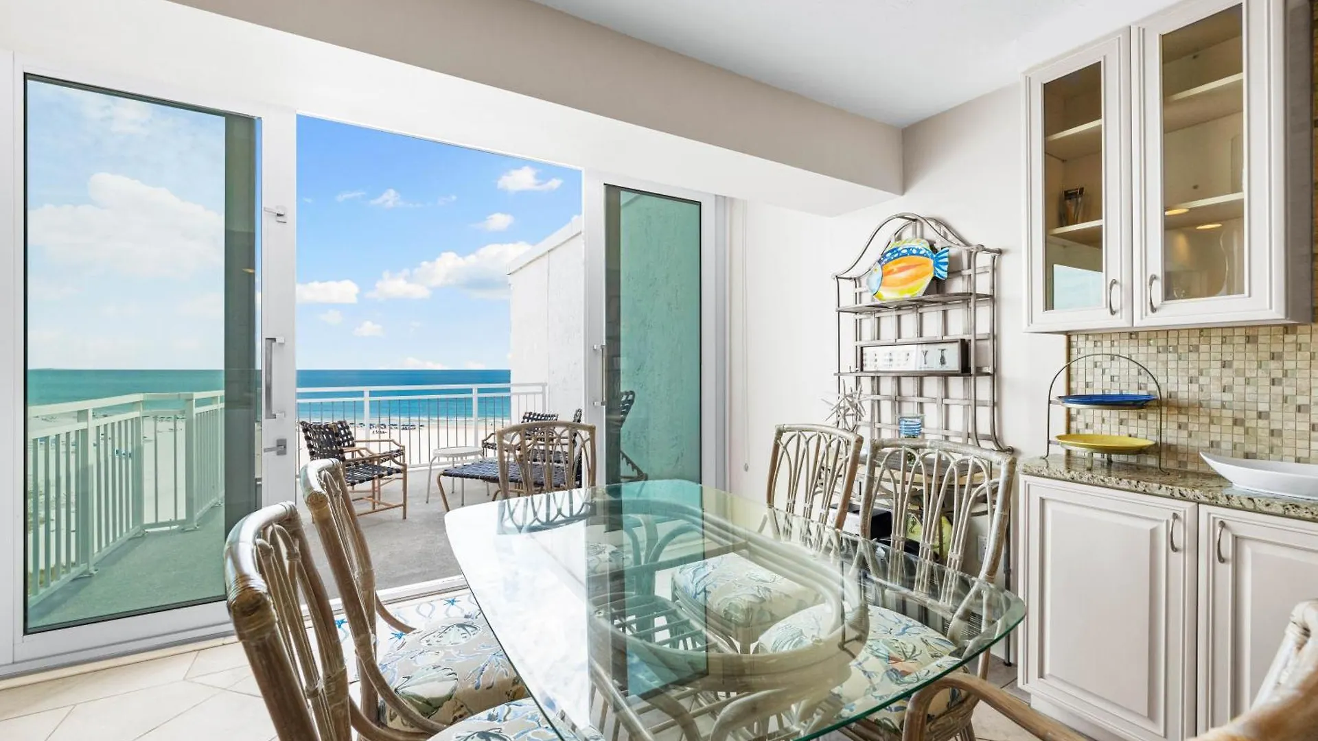 Apartment Jamaica Royale Beachfront Tower