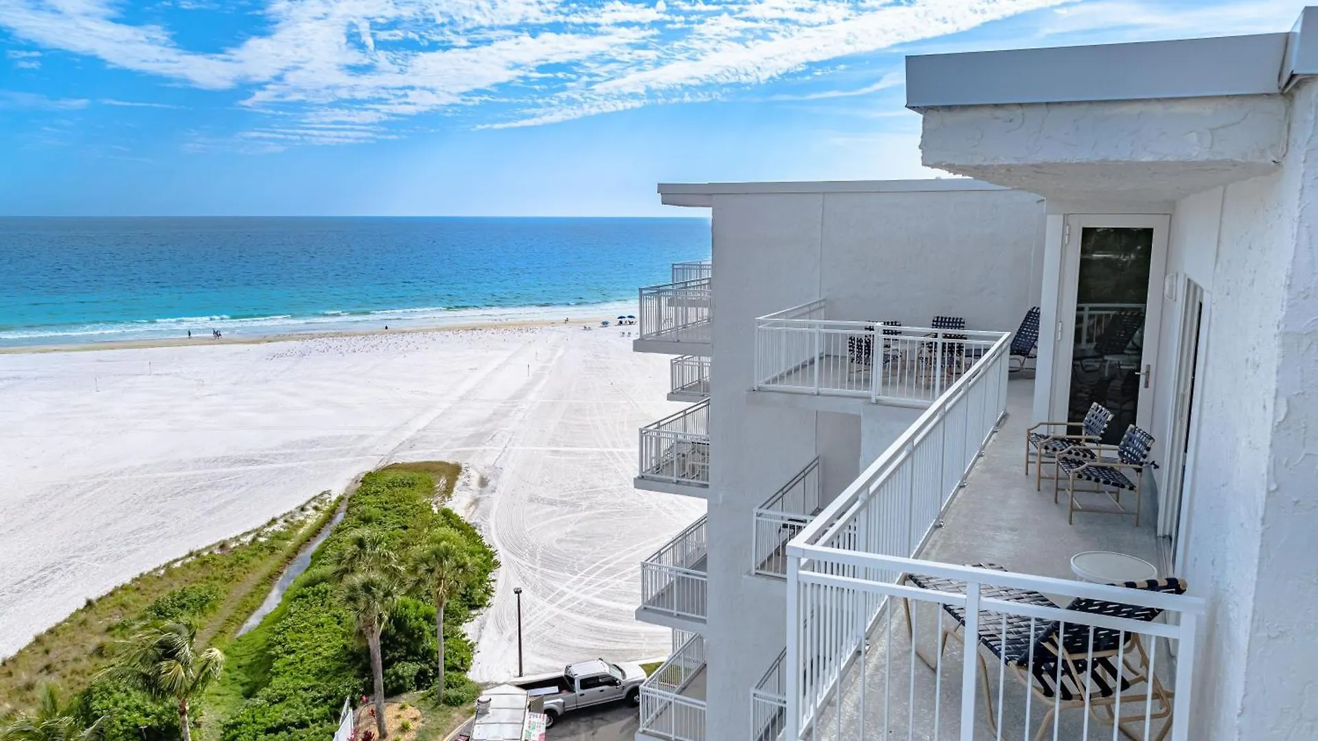 Jamaica Royale Beachfront Tower *
