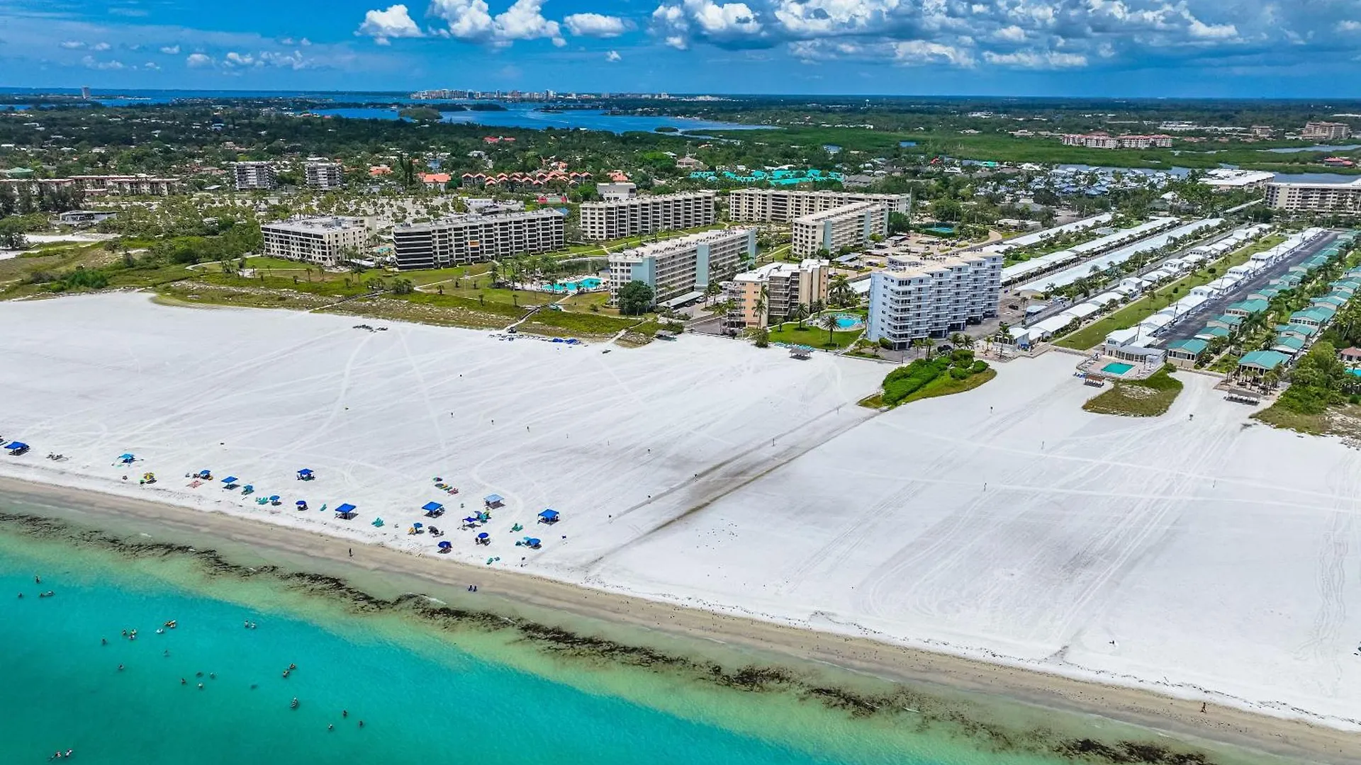 Apartment Jamaica Royale Beachfront Tower *