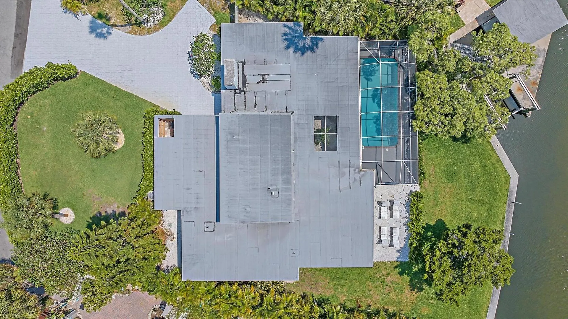 بيت للعطل The Windward House