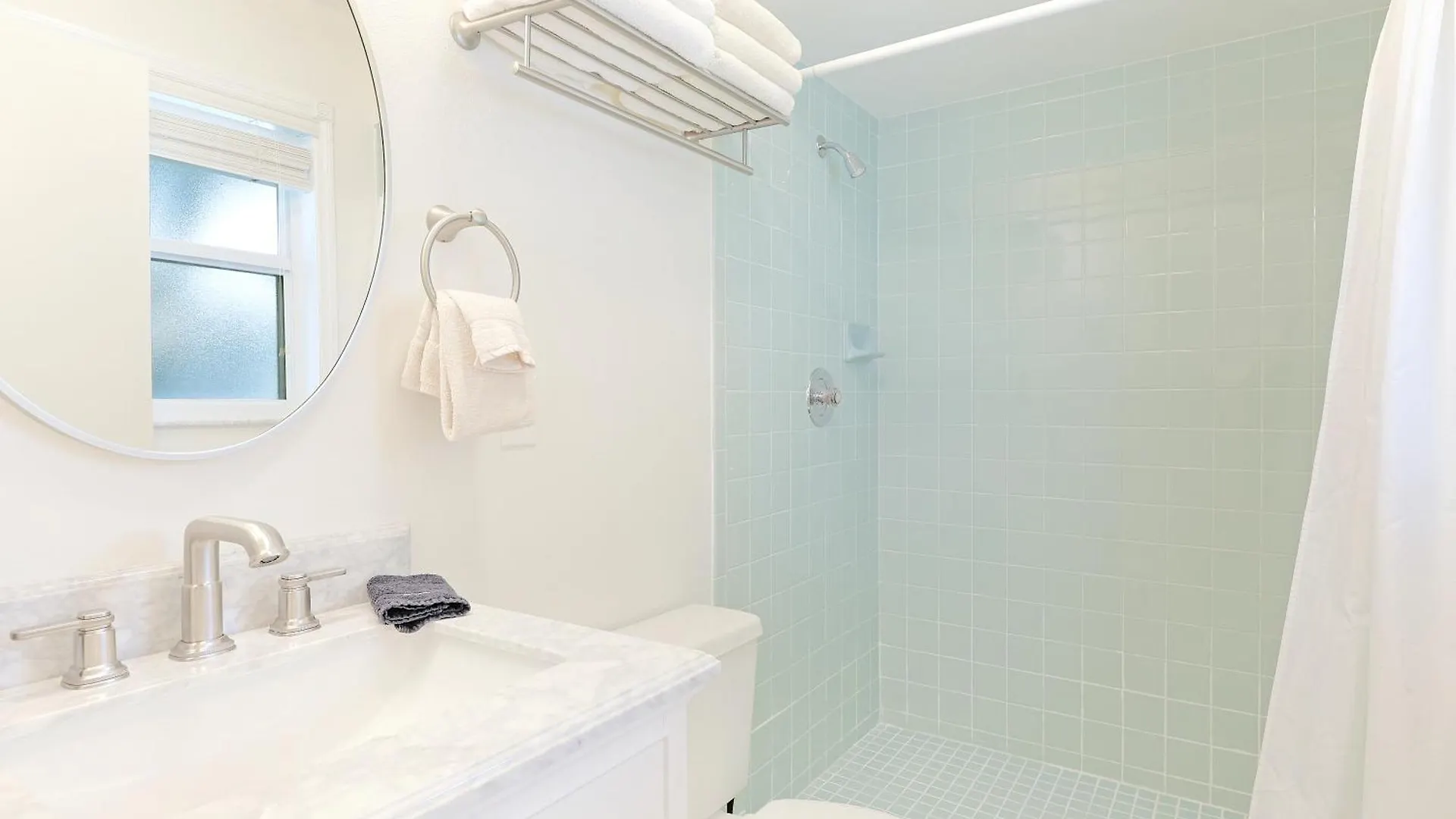 Newly Remodeled Apt! Key-west Victorian With Access, To Beach! Apartamento Siesta Key