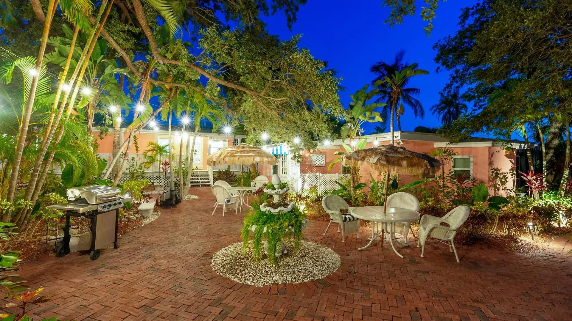Heron Lagoon, Dock, Pool, The Ringling At Holiday home *