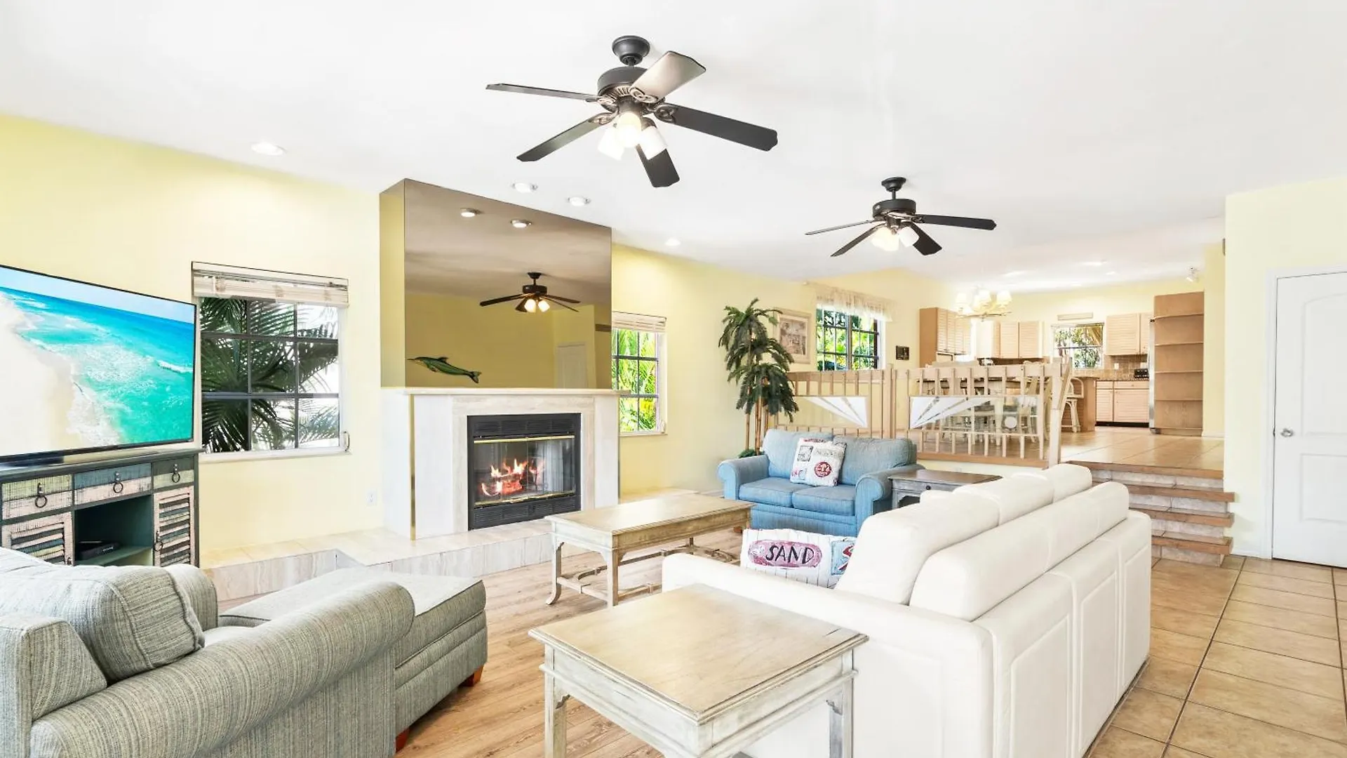 Village, Townhouse, Heated Pool, Walkable *