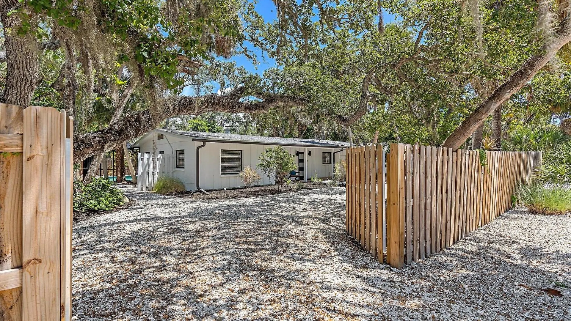 Holiday home Sanctuary
