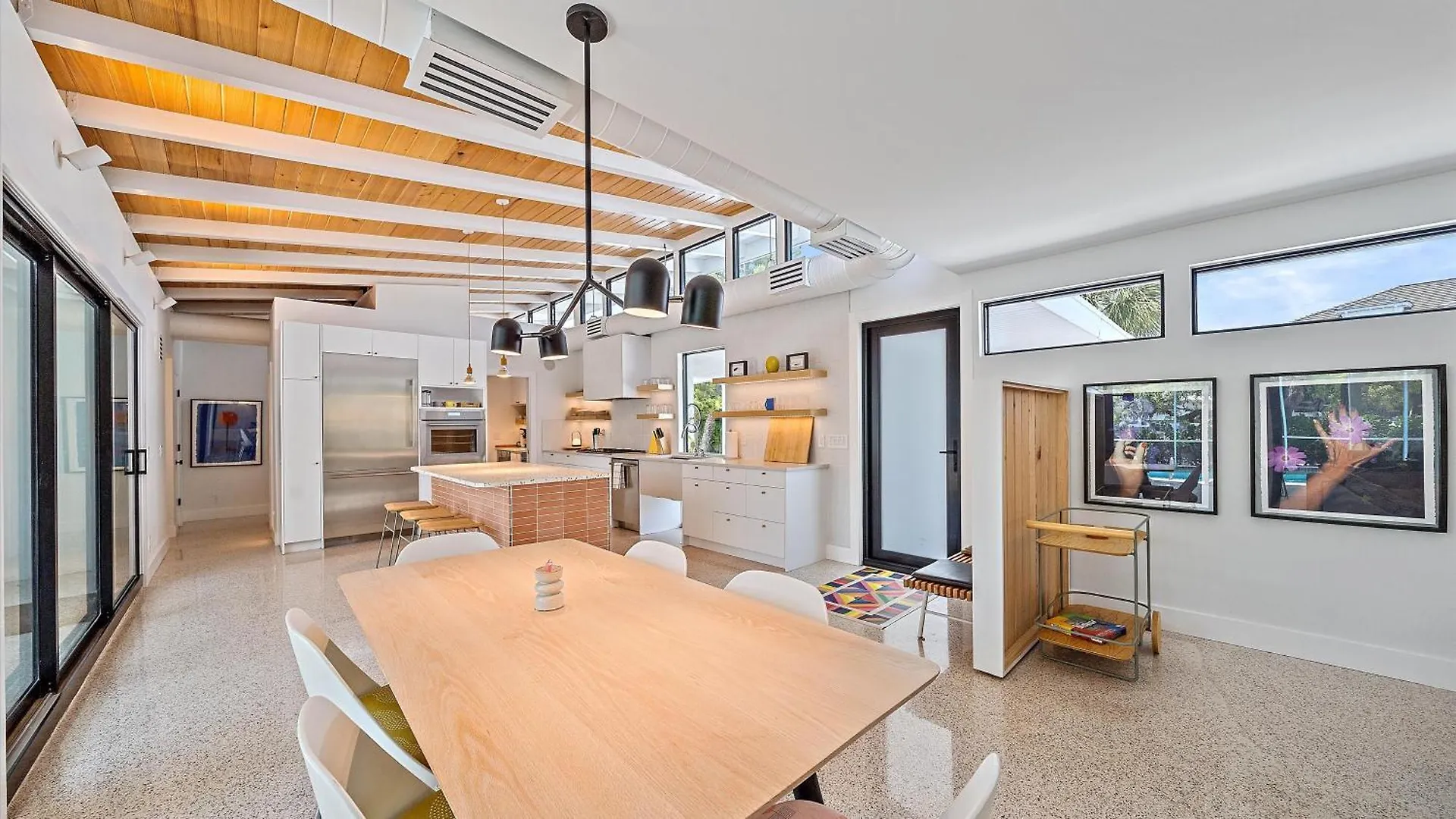 بيت للعطل The Windward House