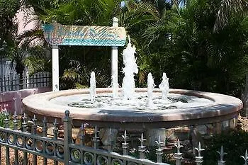 Hotel Siesta Palms By The 3*