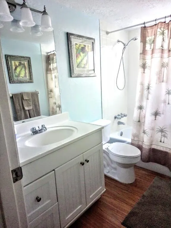 Tropical Dreams - Sarasota 2 Bedroom Near * Siesta Key