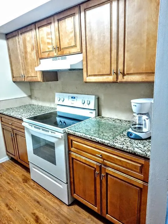 Tropical Dreams - Sarasota 2 Bedroom Near *