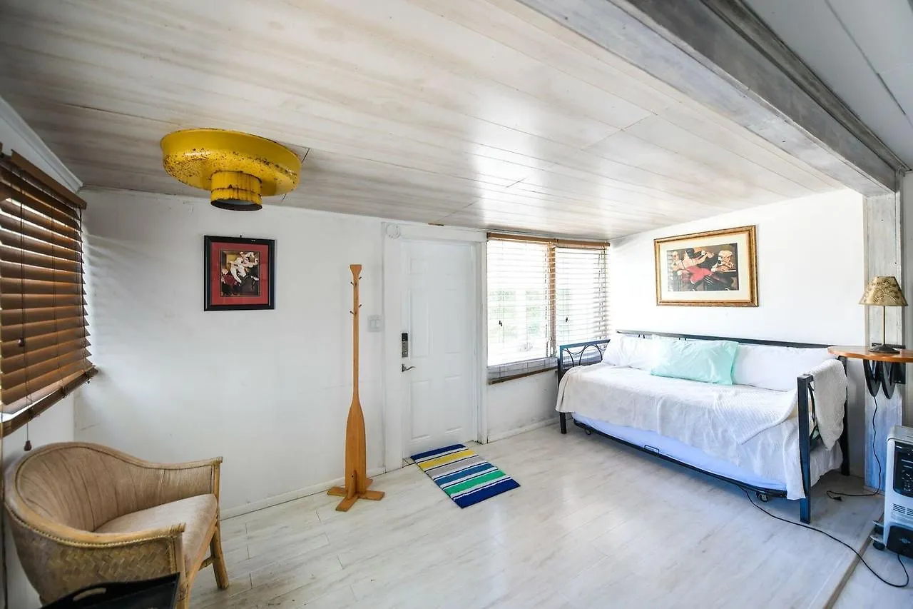 Barefoot Bungalow