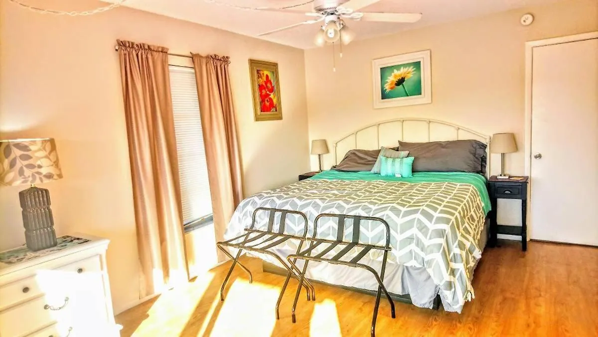 Tropical Dreams - Sarasota 2 Bedroom Near *