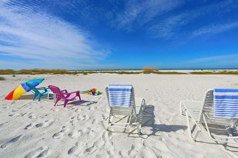 A House On Siesta Beach By Beachside Management *