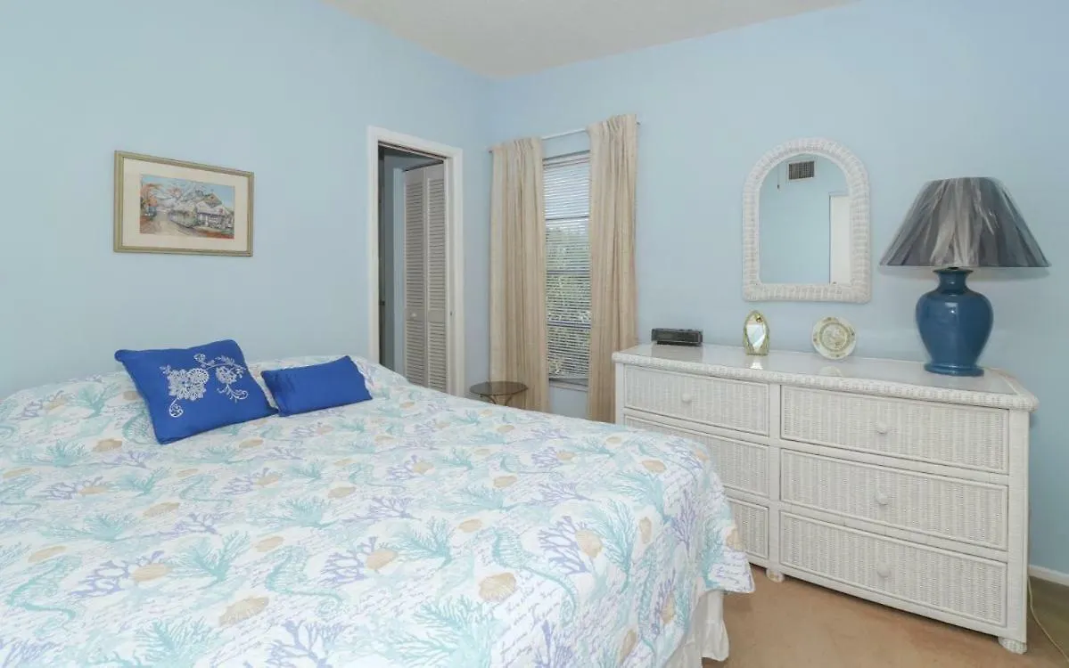 Holiday home Steps To #1 In America Siesta Beach!