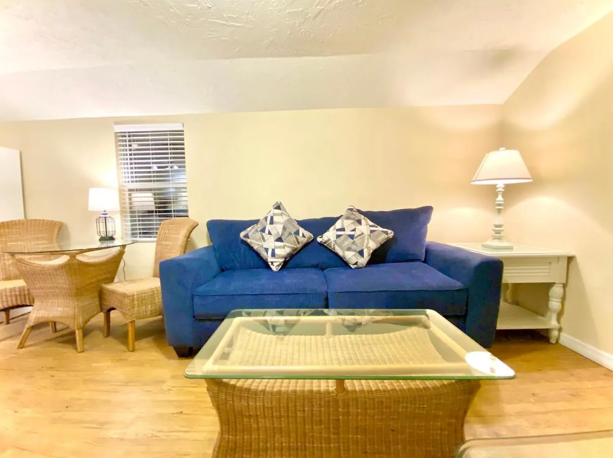 Siesta Beach Cottage, Sleeps 6, Walk To Beach, Stores, & Restaurants Tatil Evi Siesta Key