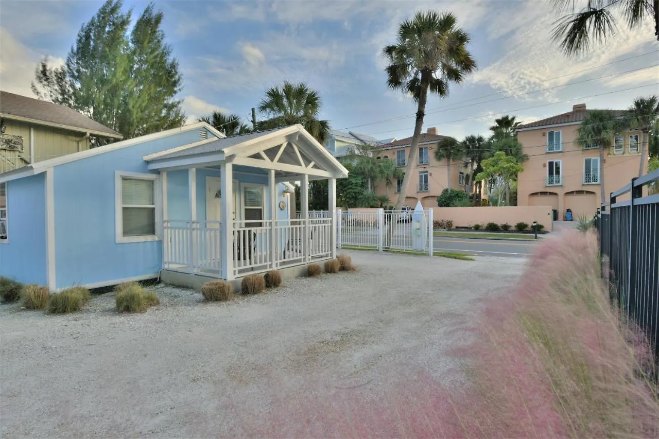 Tatil Evi Siesta Beach Cottage, Sleeps 6, Walk To Beach, Stores, & Restaurants *