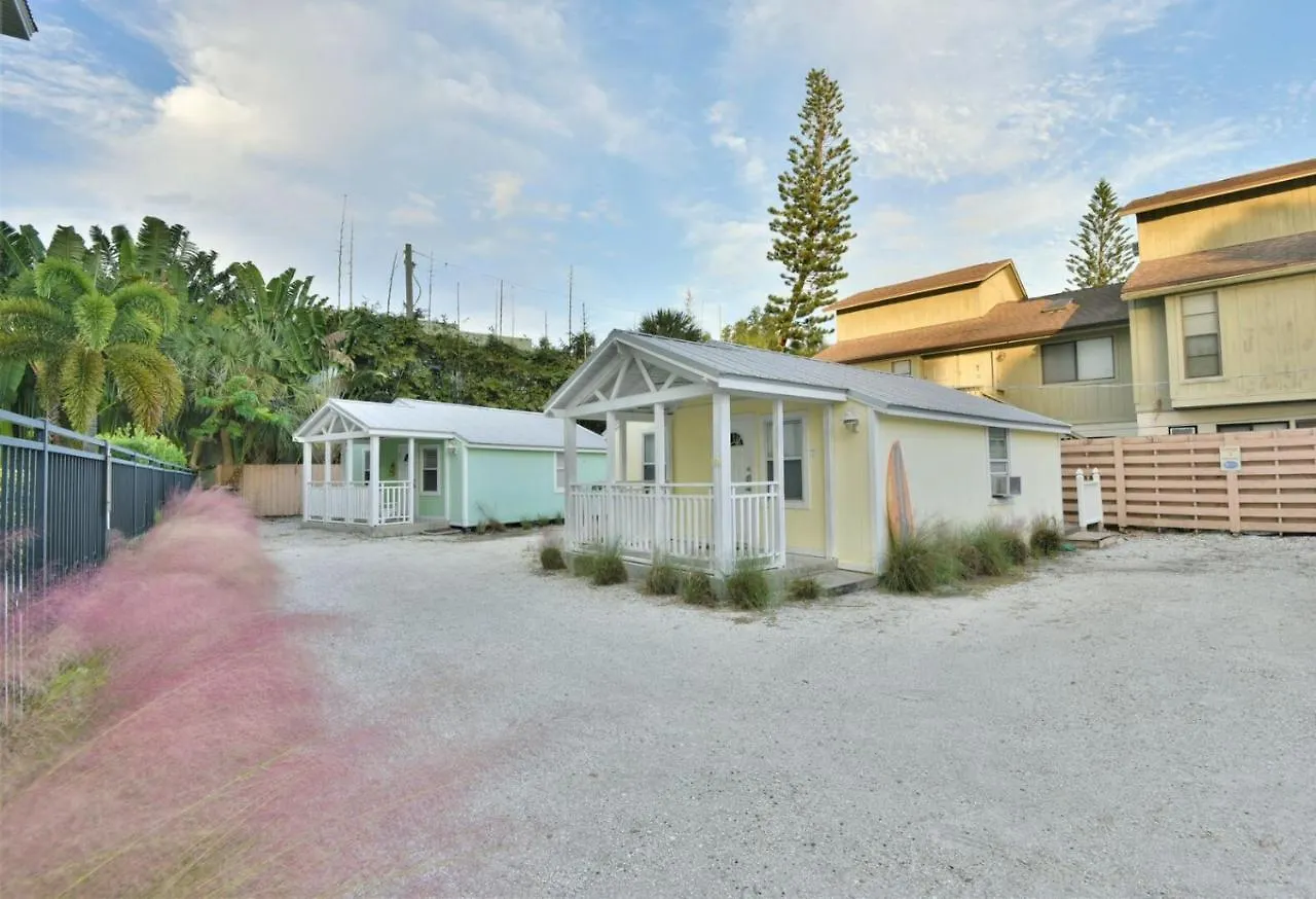 Siesta Beach Cottage, Sleeps 6, Walk To Beach, Stores, & Restaurants Tatil Evi