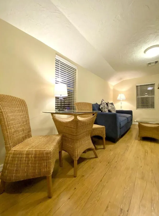 Siesta Beach Cottage, Sleeps 6, Walk To Beach, Stores, & Restaurants Tatil Evi Siesta Key