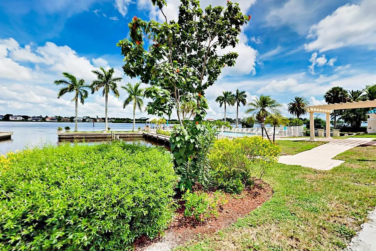 The Palm Bay Club Unit 311 Appartement *
