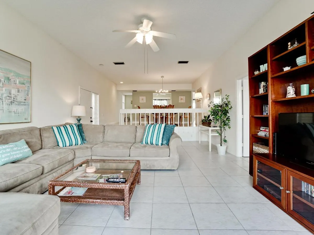 Our House At The Beach 222, Sleeps 4, 2 Bedroom, Tennis, Heated Pool شقة سيستا كي