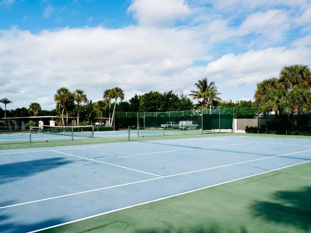 Our House At The Beach 222, Sleeps 4, 2 Bedroom, Tennis, Heated Pool