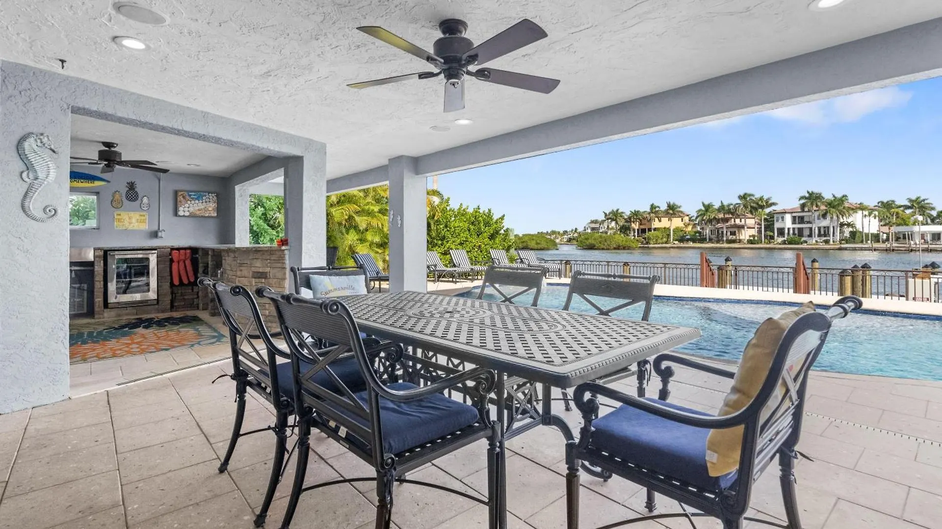 Mainsail Siesta Key