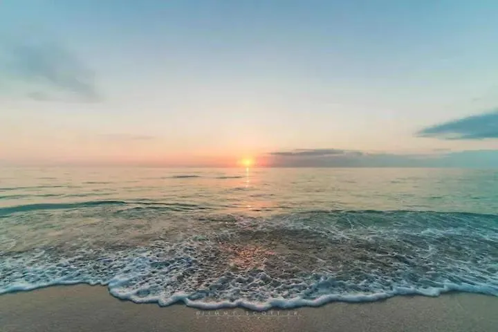Stroll To Siesta From Serene +
